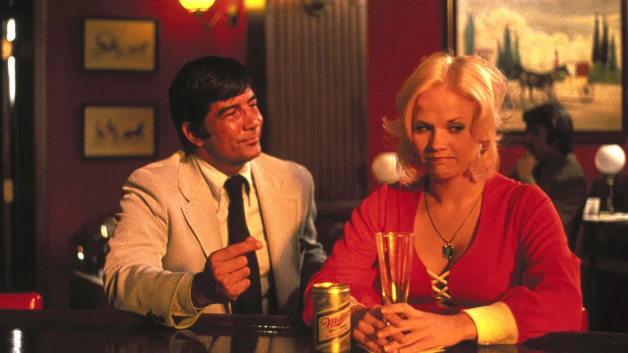 Sixpack Annie backdrop