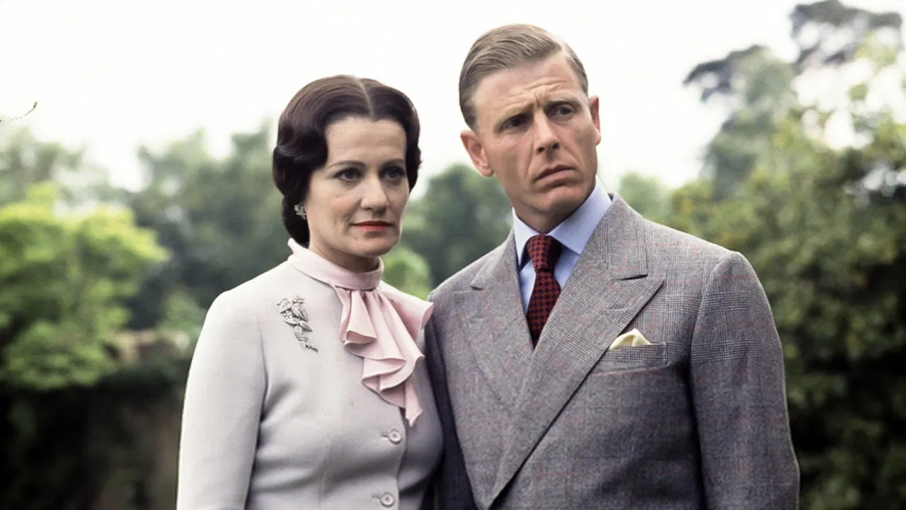 Edward & Mrs. Simpson backdrop