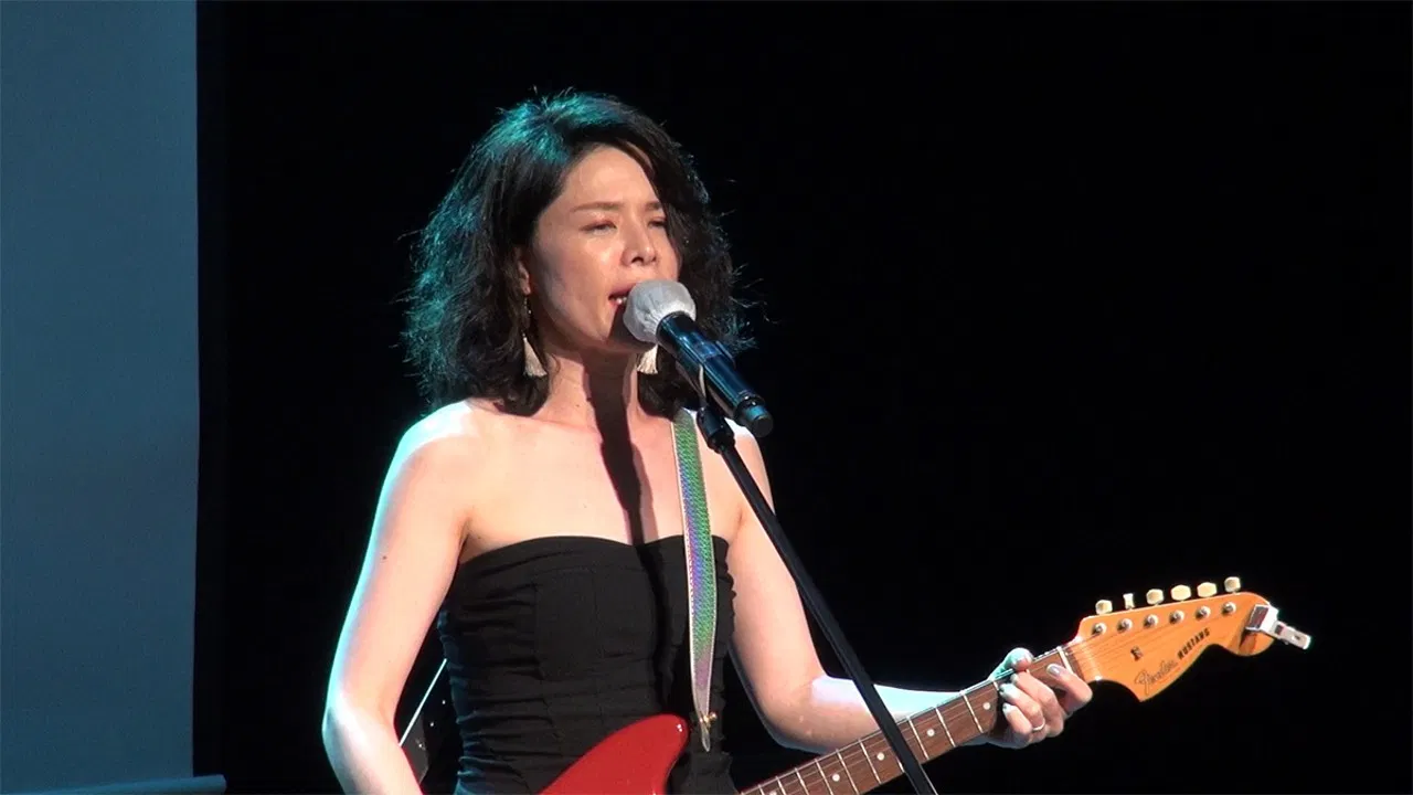 Miho's Journey backdrop