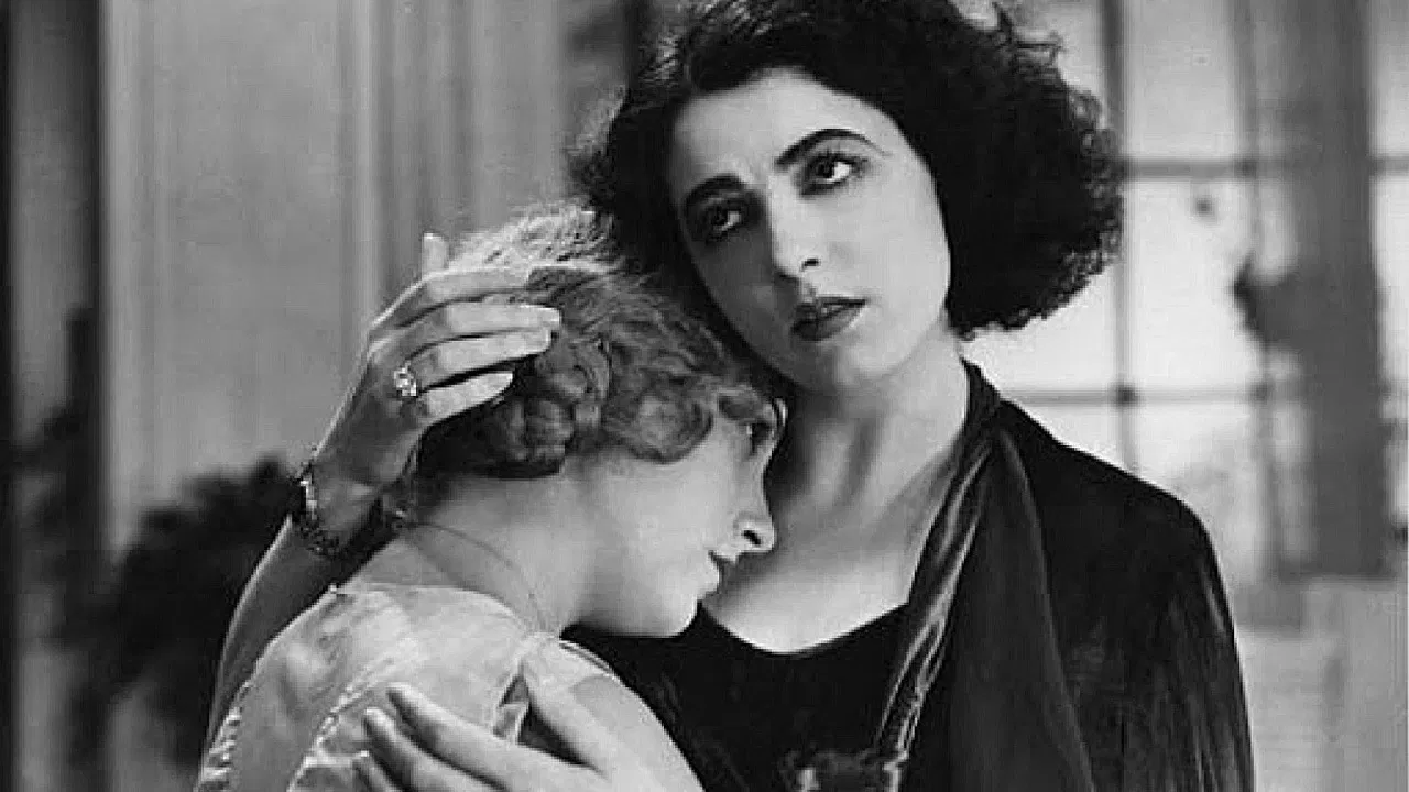 Before the Jury backdrop