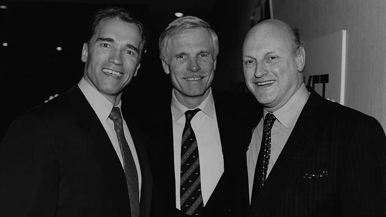 Hollywood Banker backdrop