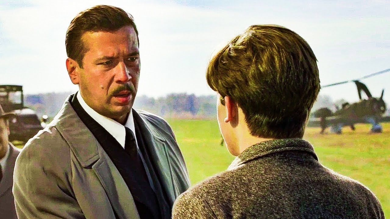 Michael Mil backdrop