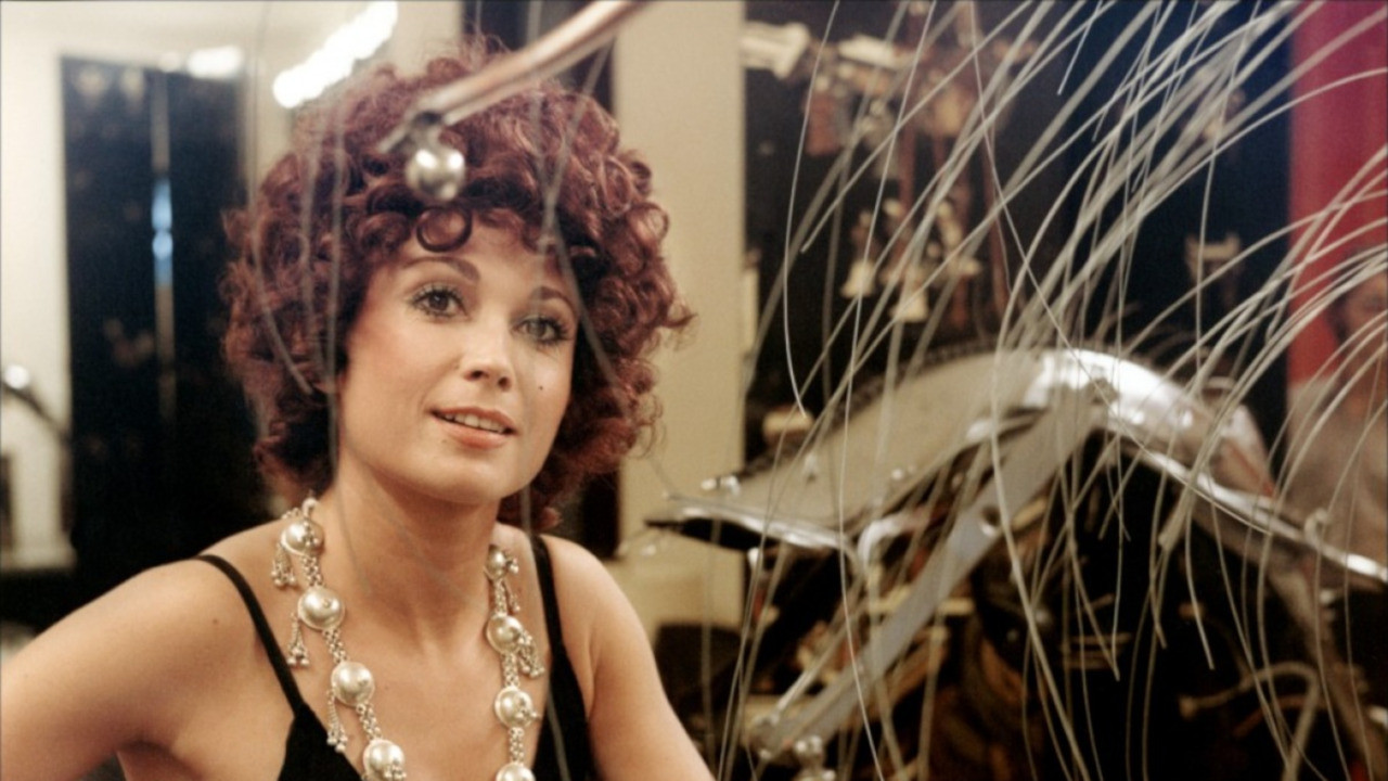 La Liberté en croupe backdrop