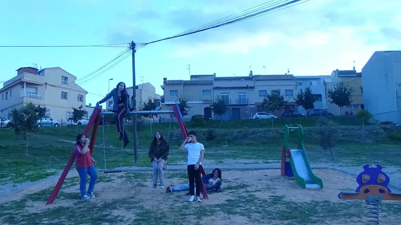 Incertidumbre backdrop