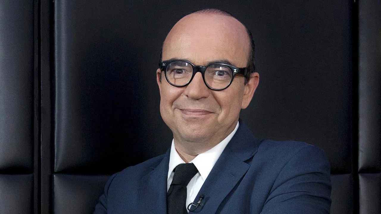 Les faits Karl Zéro-Les dossiers Karl Zéro backdrop