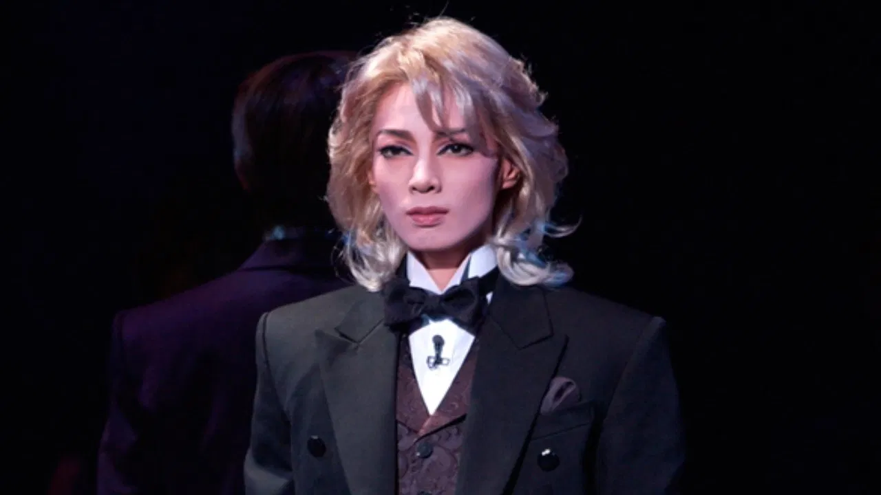 Silver Wolf backdrop