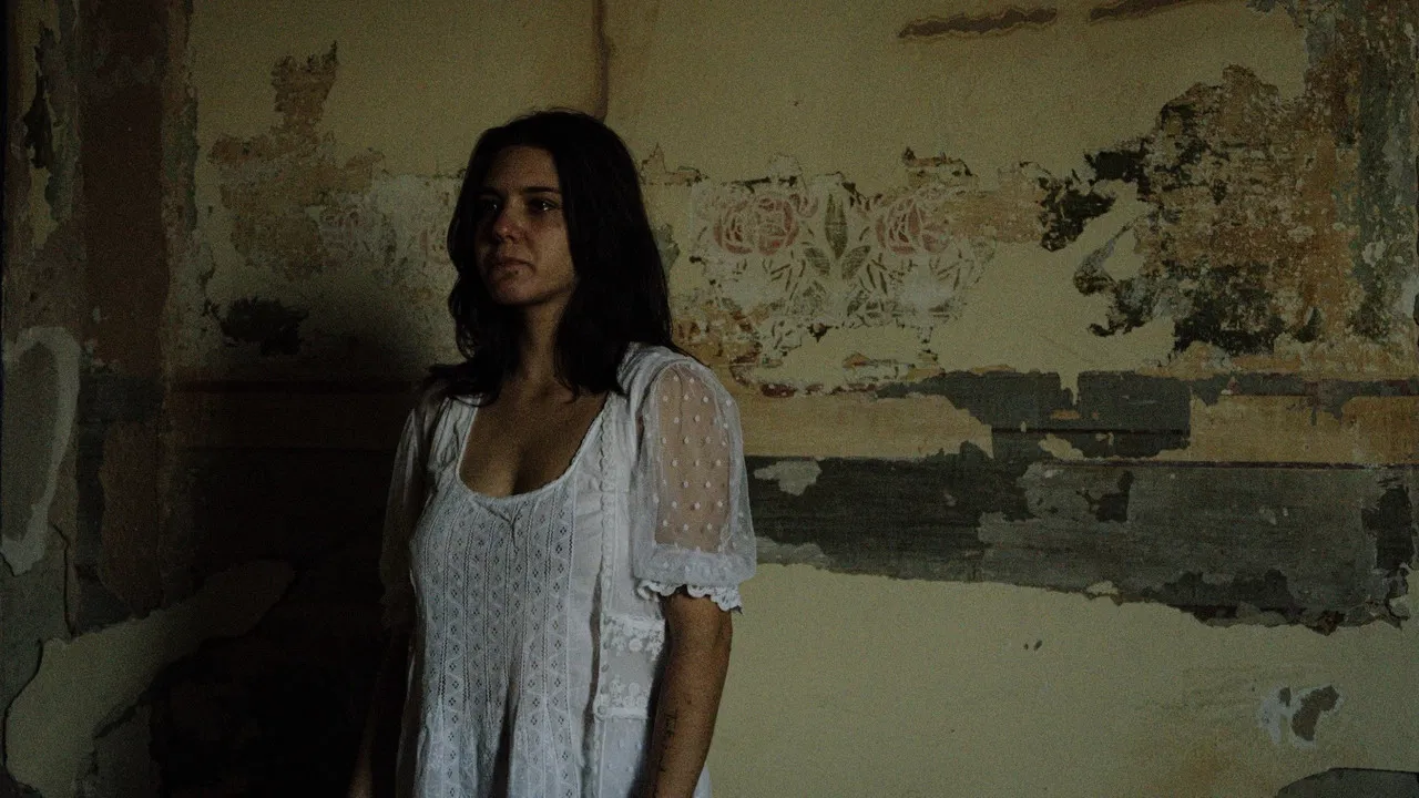 Manhãs Puras backdrop