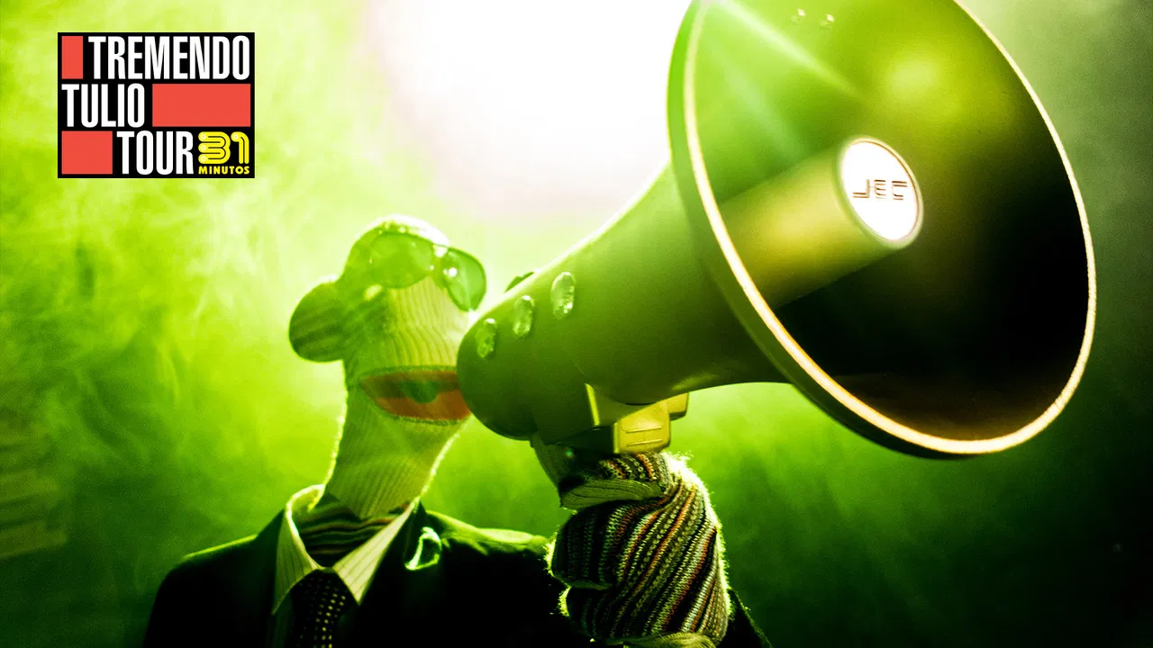 31 Minutos: Tremendo Tulio Tour backdrop