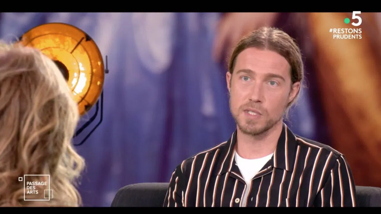 Passage des arts backdrop