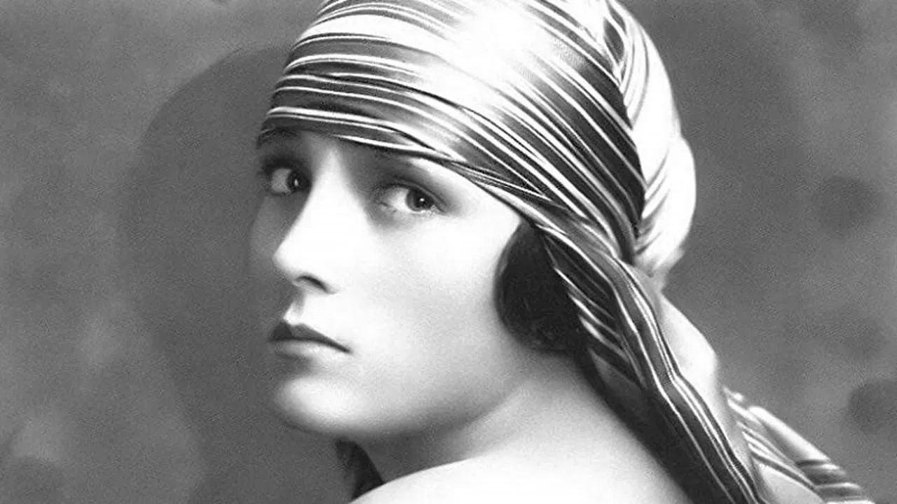 Flower of the North backdrop