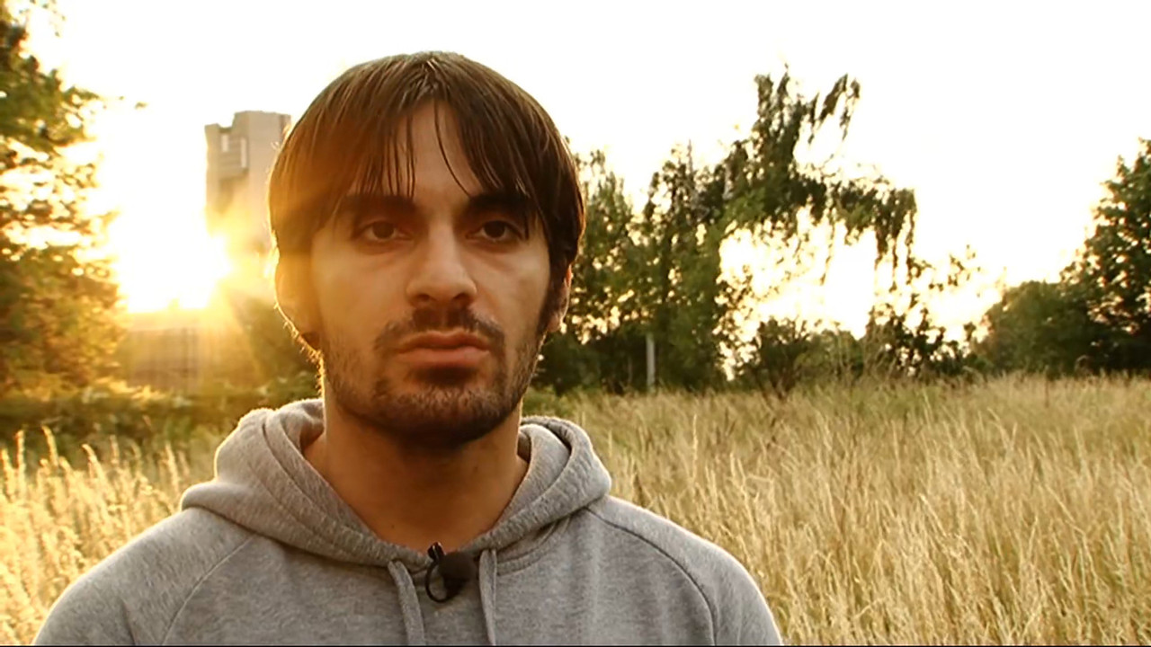 Murat B. - Verloren in Deutschland backdrop