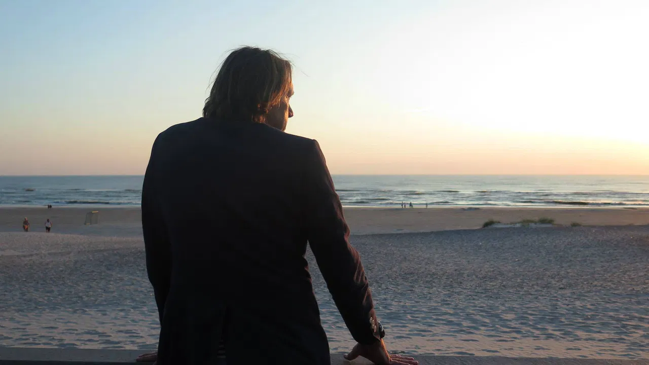 Indefra - med Anders Agger backdrop