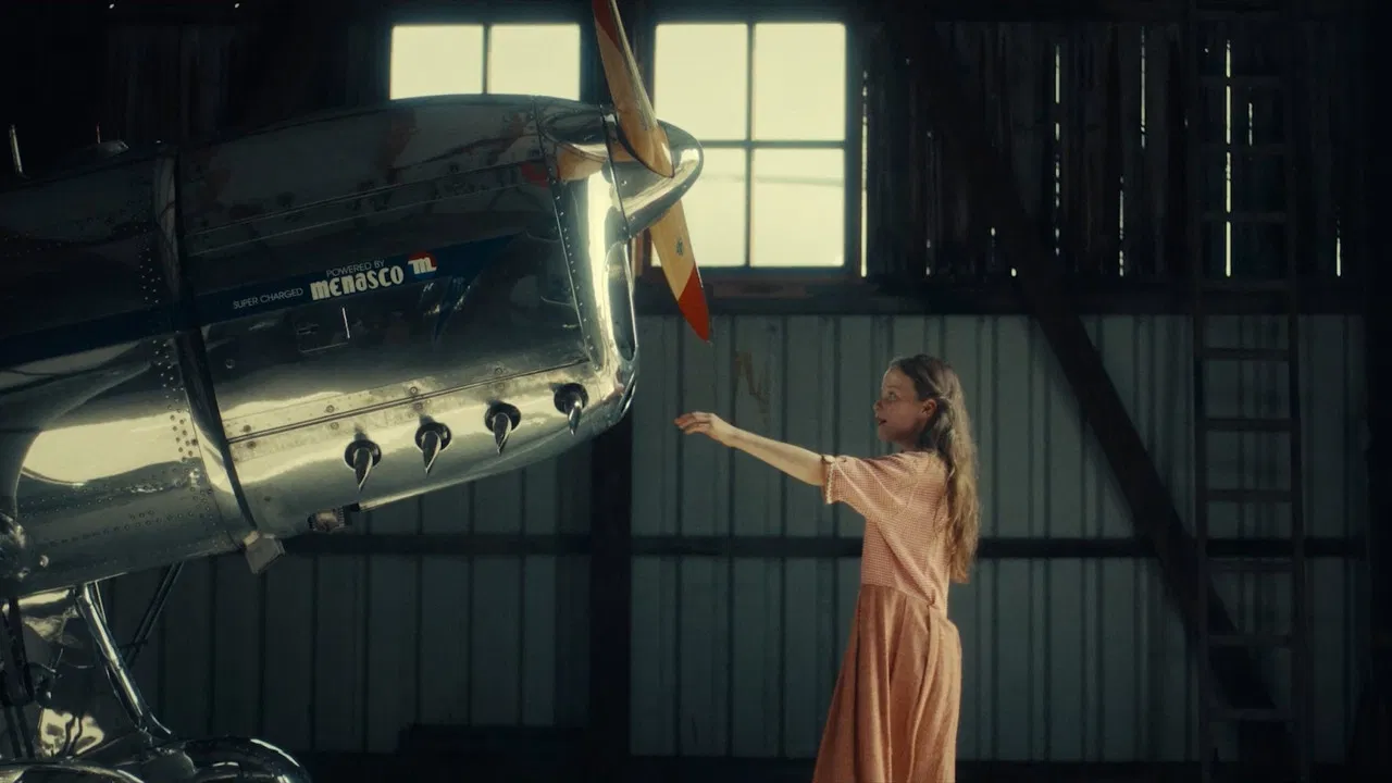 Breaking Glass backdrop