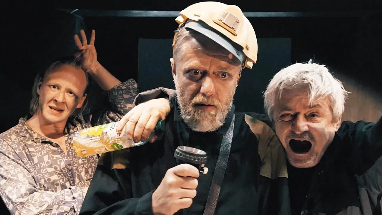 sKORO NA mizině backdrop