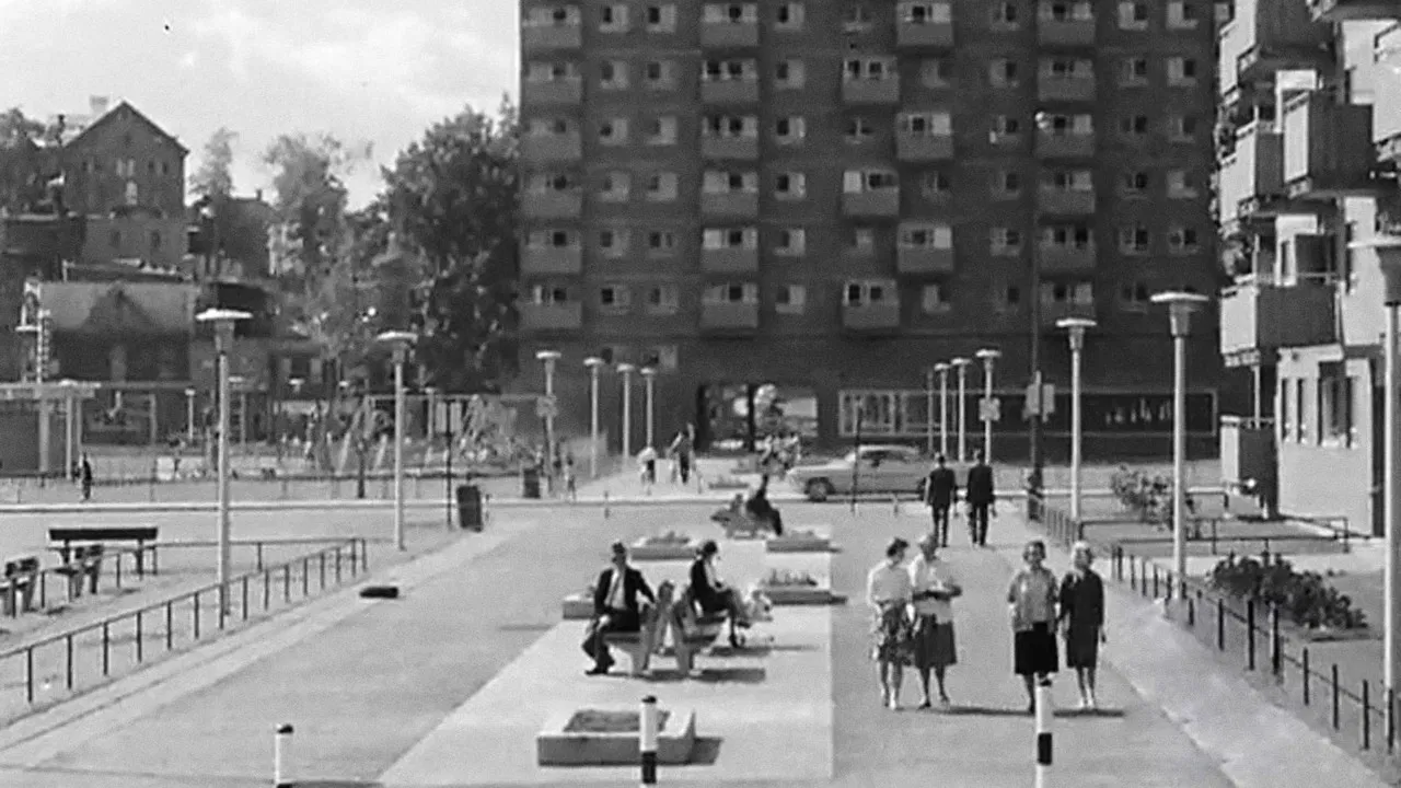 Les Habitations Jeanne-Mance backdrop