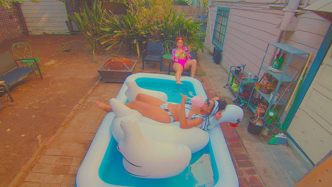 Donna and Ally backdrop