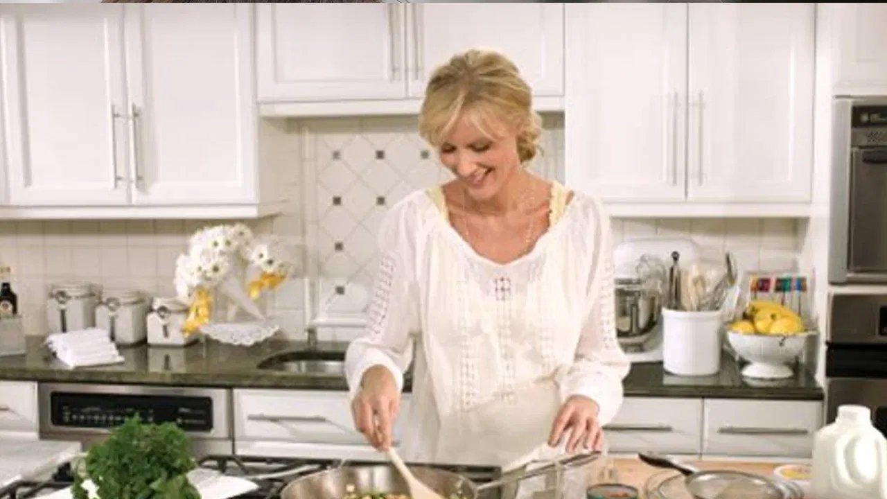 Sandra's Money Saving Meals backdrop