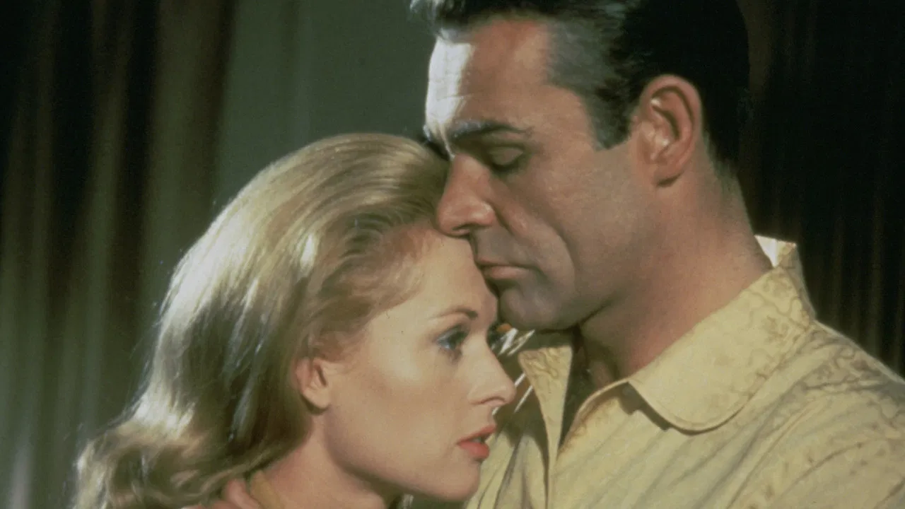 Mr. Kingstreet's War backdrop