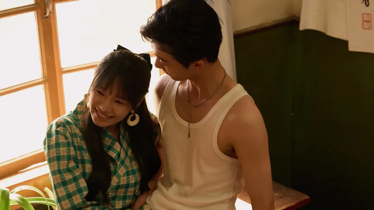 Return to 1987: The Precious Pearl backdrop