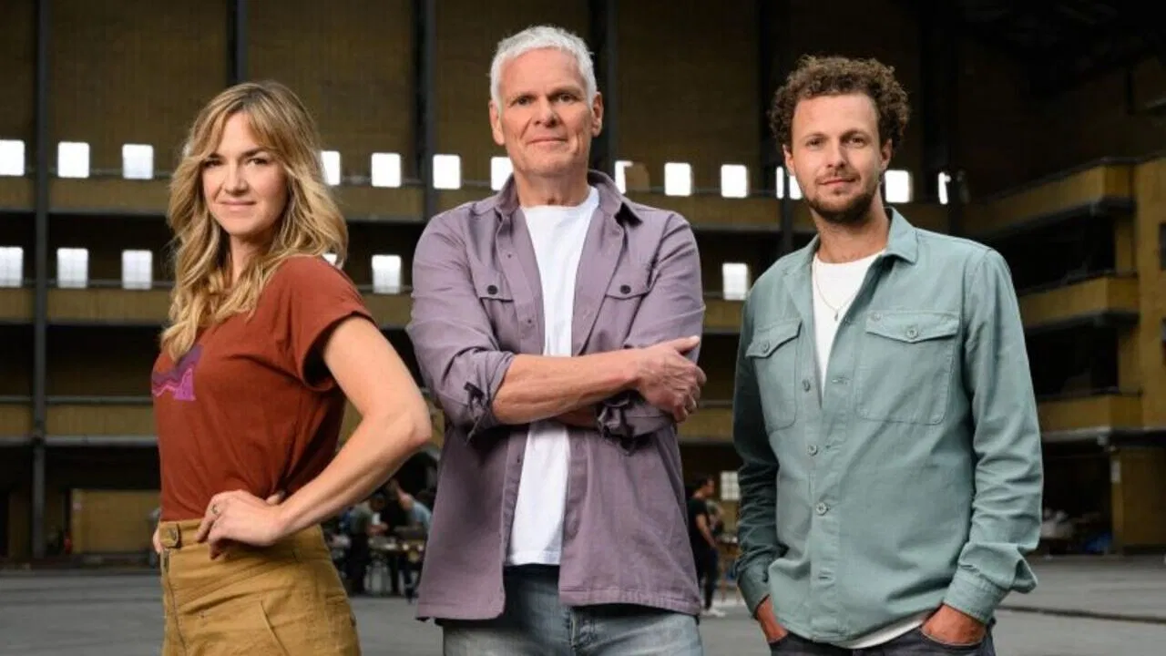 Factcheckers backdrop