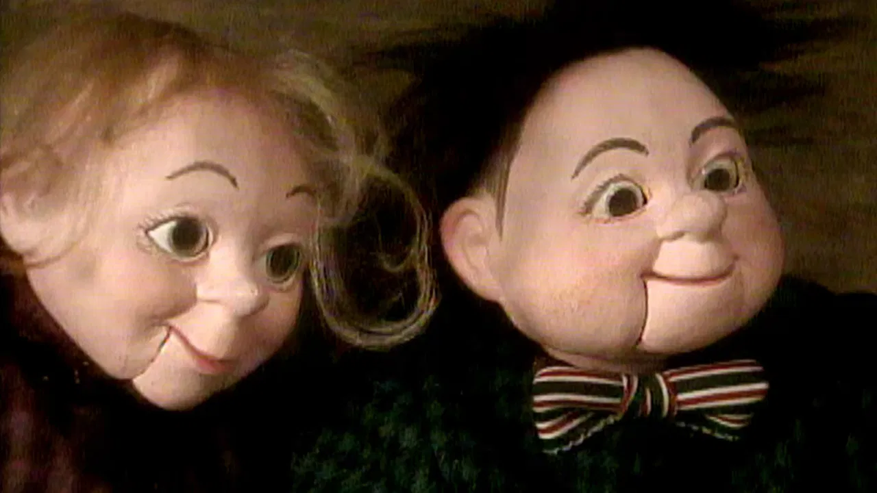 Dockorna i spegeln backdrop