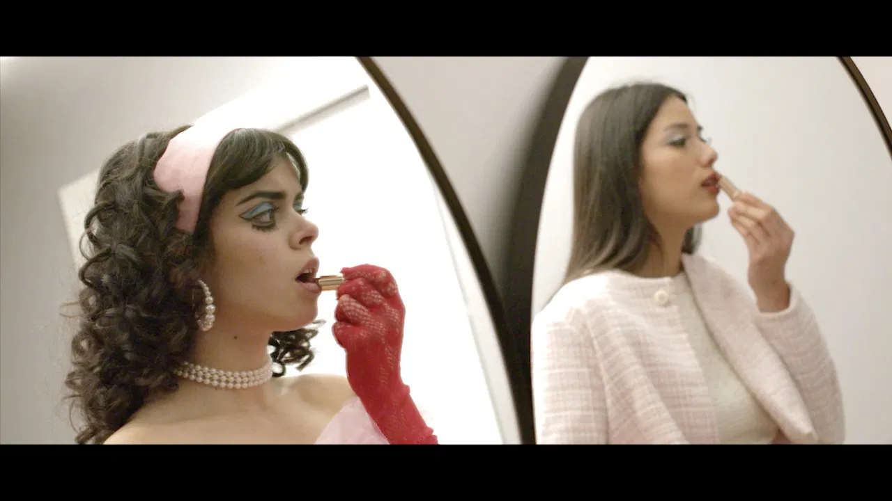 LA FÁBRICA backdrop