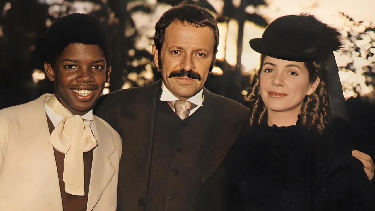 Pacto de Sangue backdrop