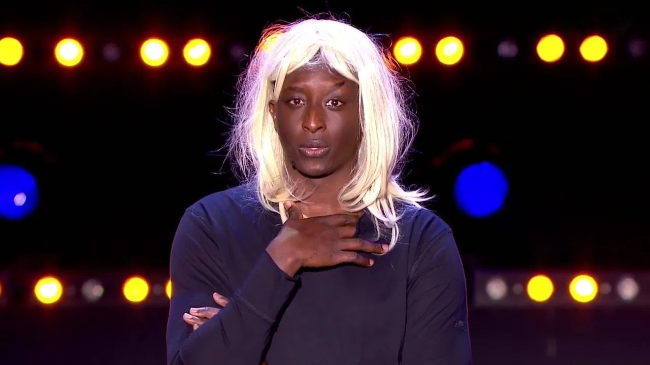 Ahmed Sylla - Avec un grand A backdrop