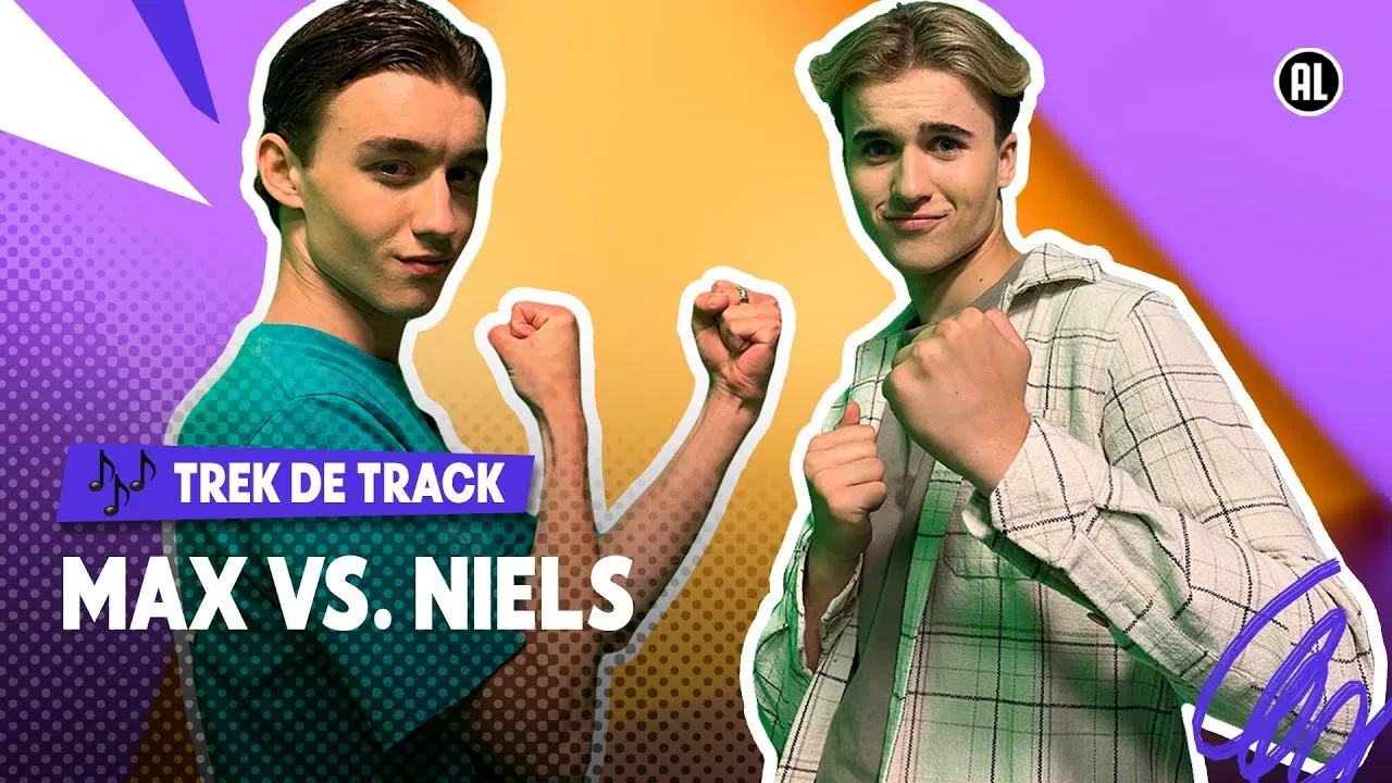 Trek de Track backdrop