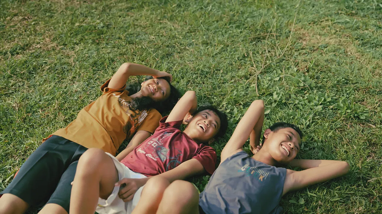 Ara, Dika, Raka backdrop