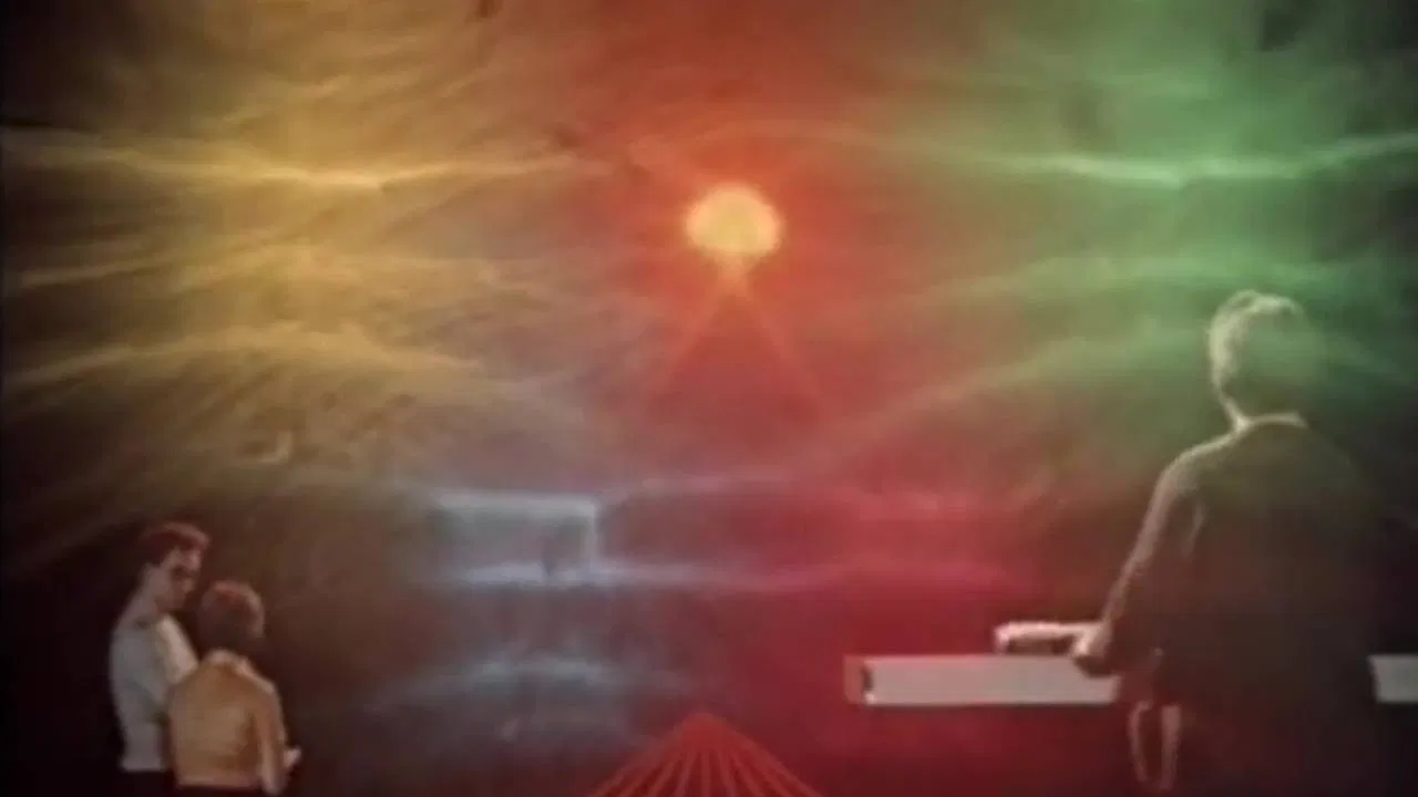 Long Live the Cinema! backdrop