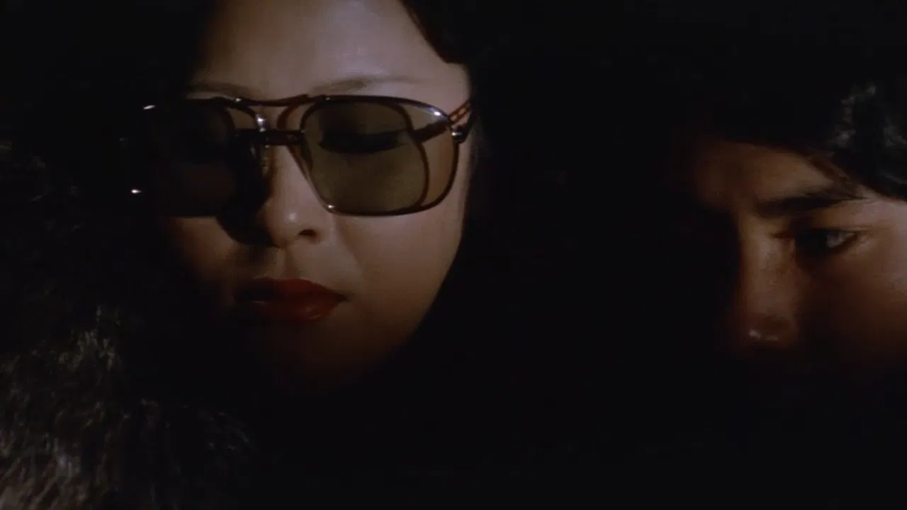 Poruno repōto: Kinpatsu panma backdrop