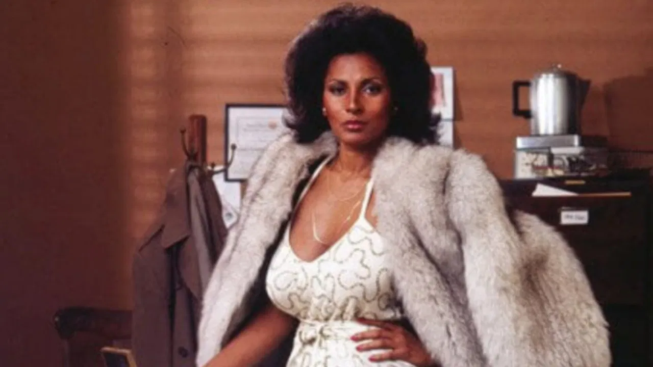 Sheba, Baby backdrop