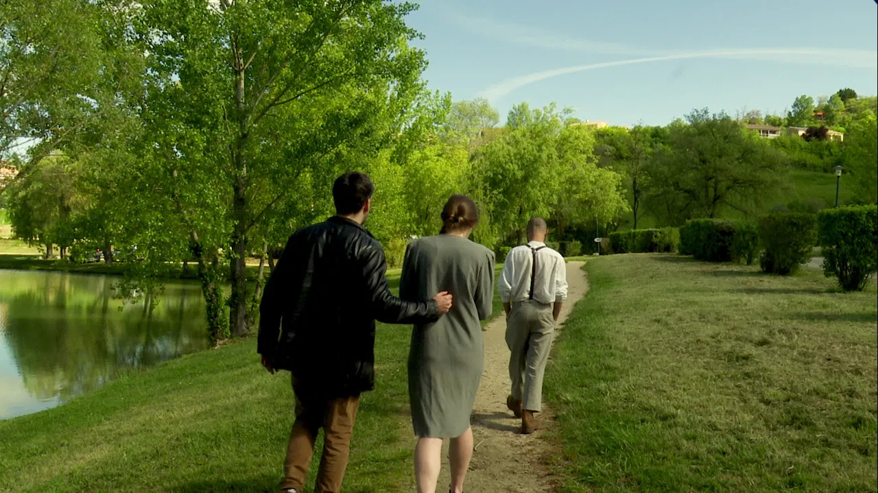 Un Mariage d'amour backdrop