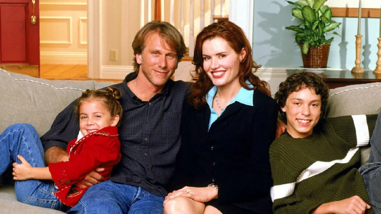 The Geena Davis Show backdrop