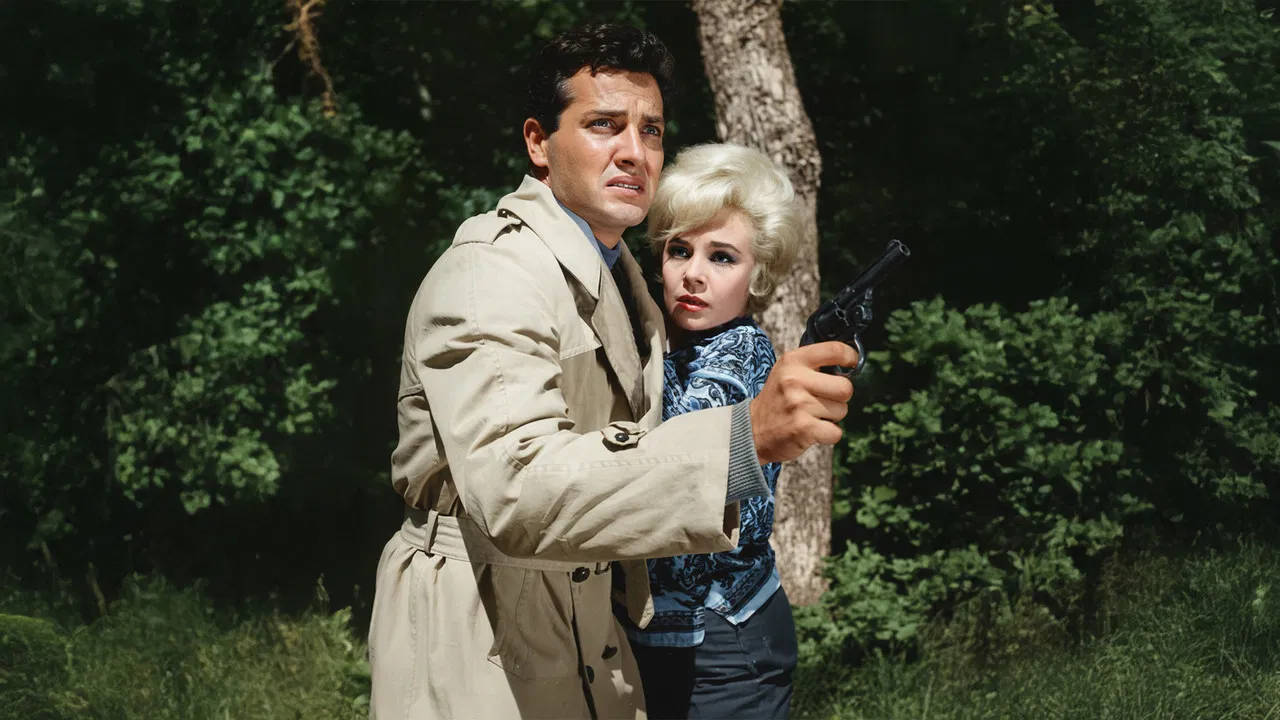 Can Pazarı backdrop