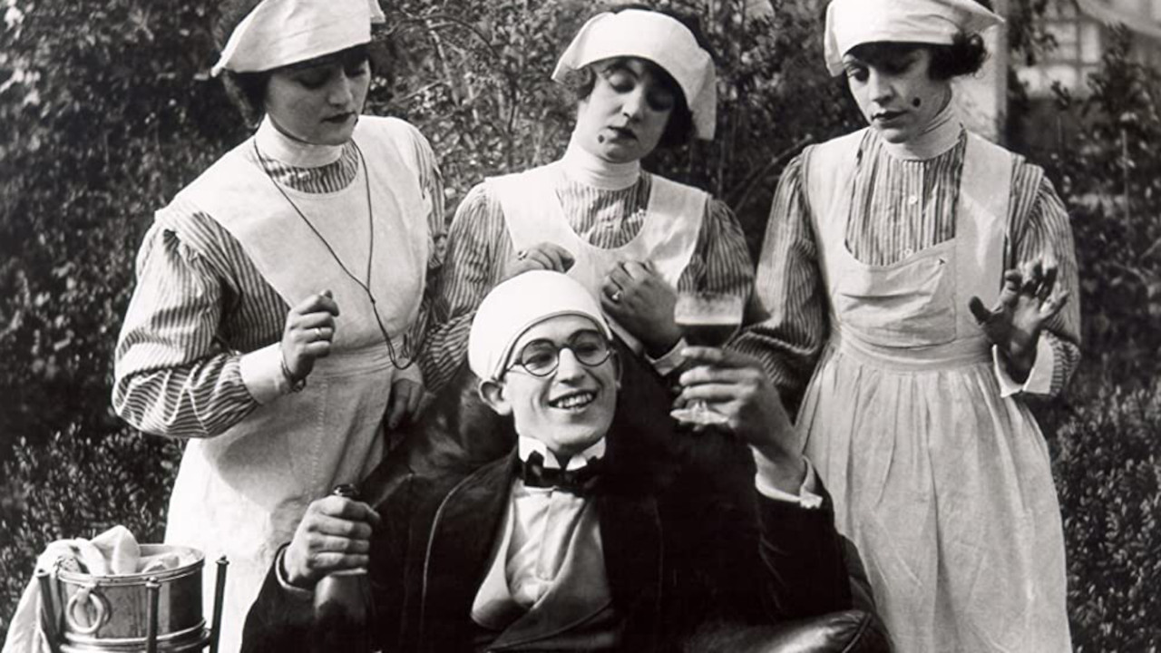 Lonesome Luke Loses Patients backdrop