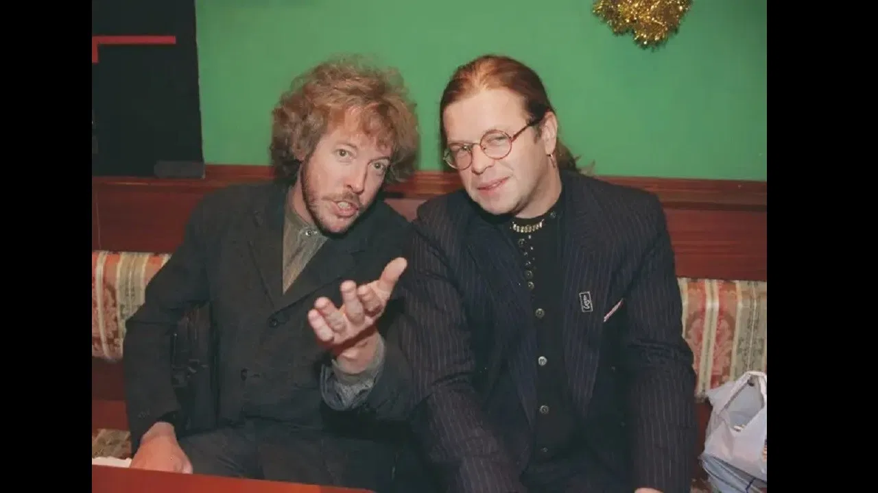 Макаревич - Гребенщиков "20 лет спустя" backdrop