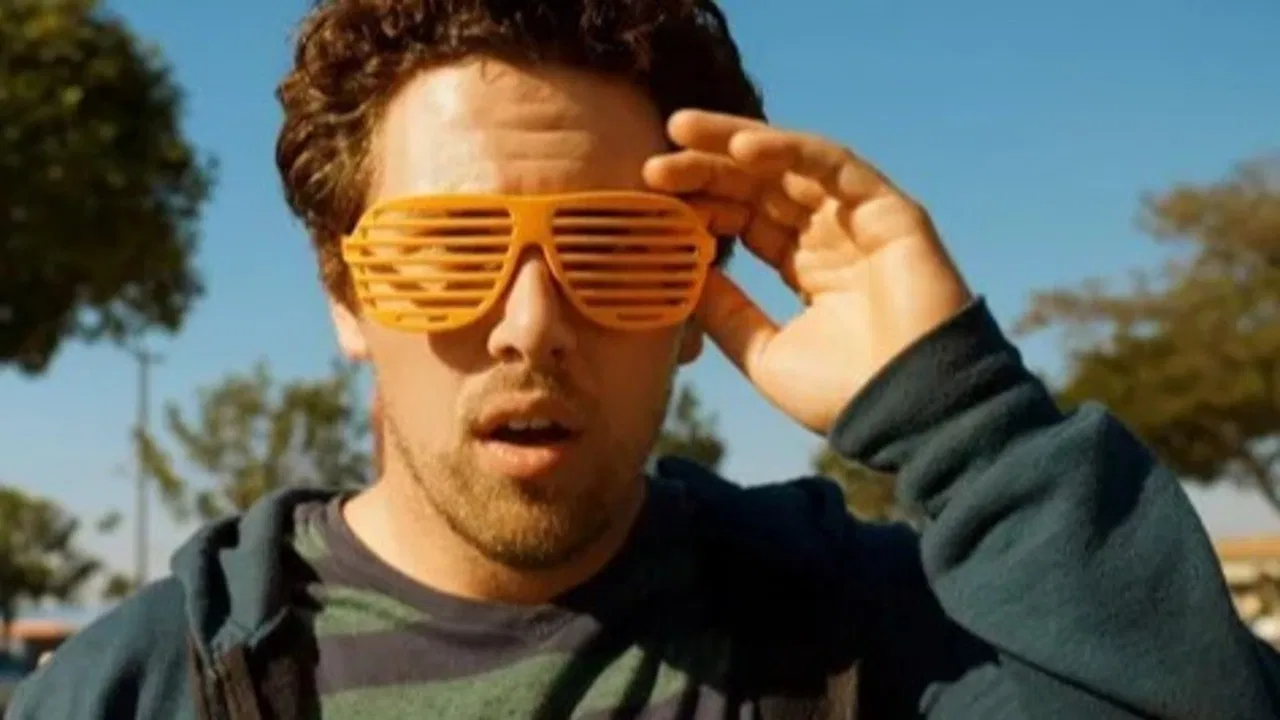 Oliver, Stoned. backdrop