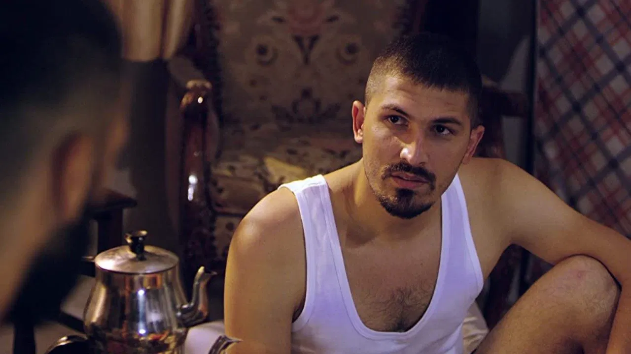 Karışma Bende backdrop