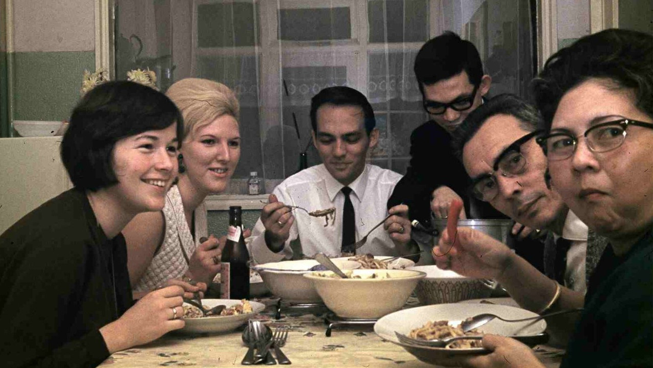 Dutch Colonial Traces backdrop