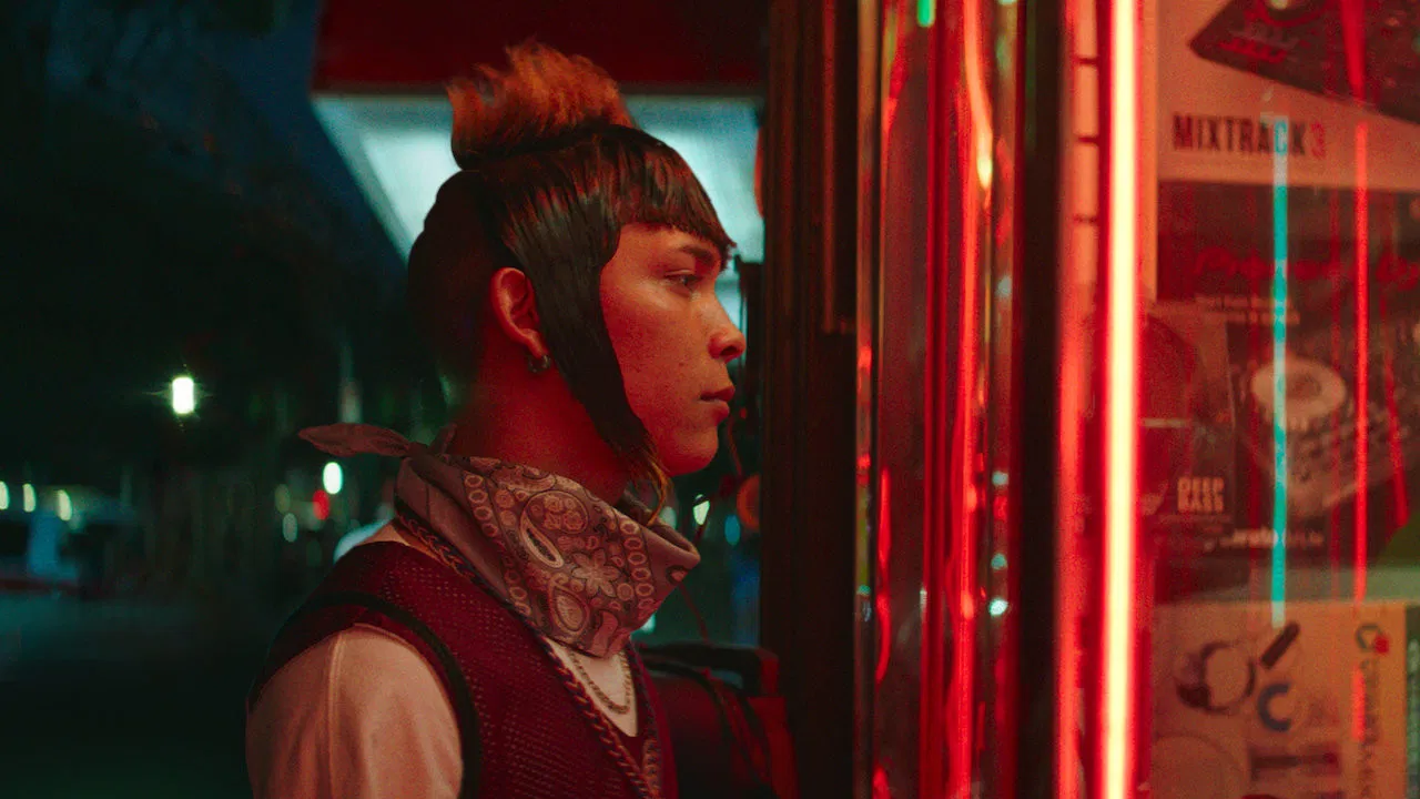 I'm No Longer Here backdrop