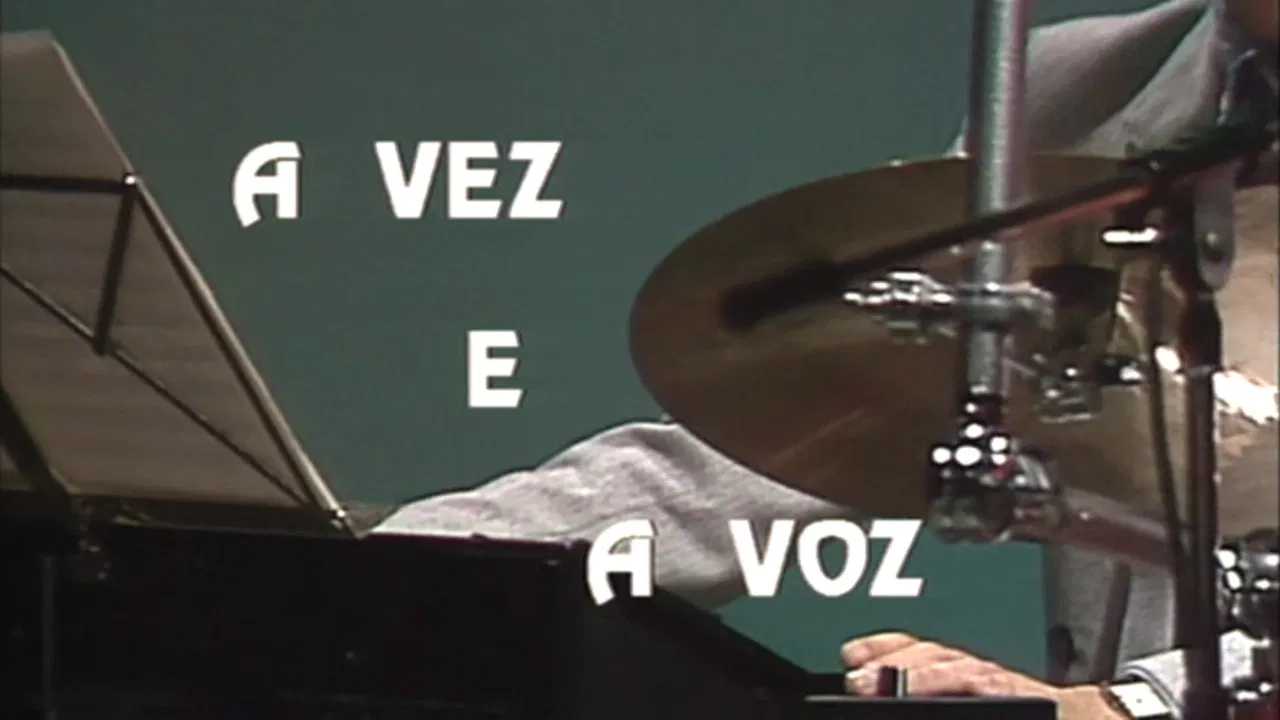 A vez e a voz backdrop