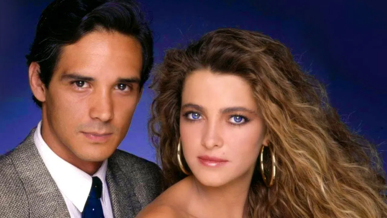 Pasión y poder backdrop