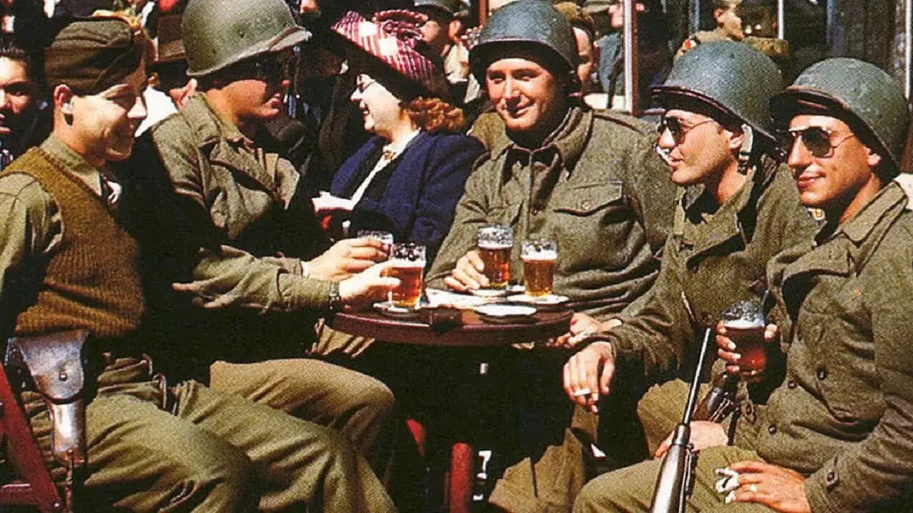 Ils ont filmé la guerre en couleurs backdrop