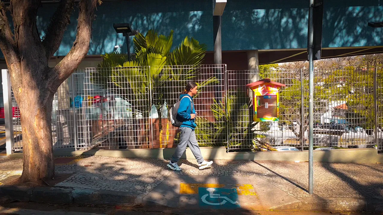 O Último Sinal backdrop