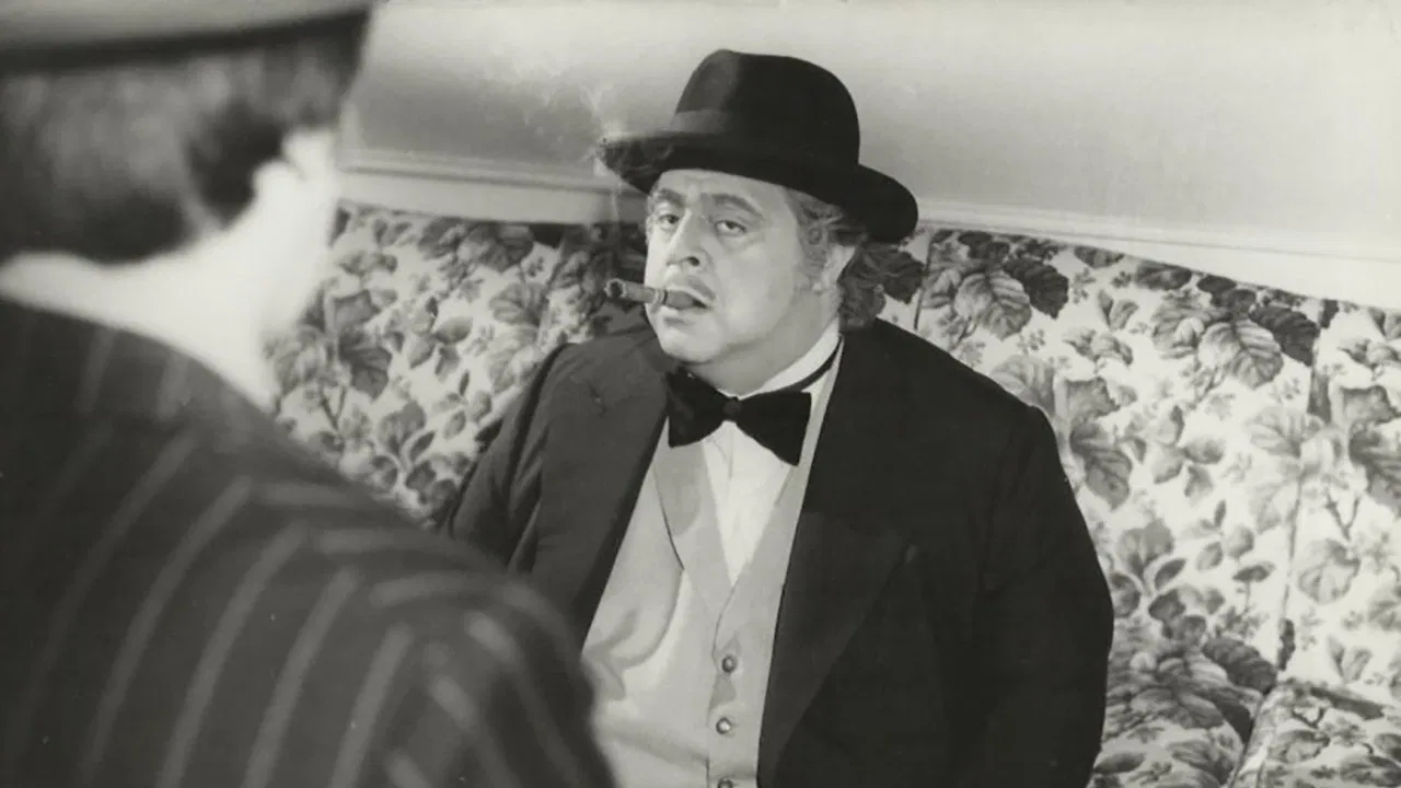 Los vampiros los prefieren gorditos backdrop