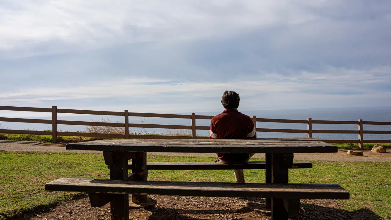 Off My Shoulders backdrop
