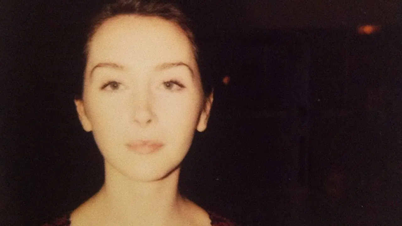 Mr In-Between backdrop