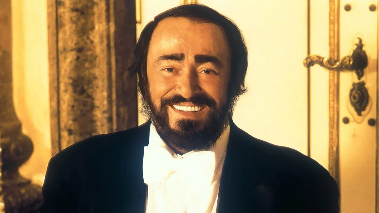 Pavarotti: The Last Tenor backdrop